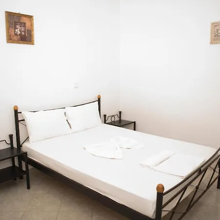 Molos Aparthotel *